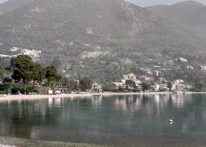 Palmyra Beachfront *