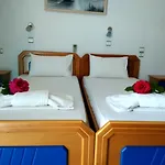 Palmyra Beachfront Apartman *